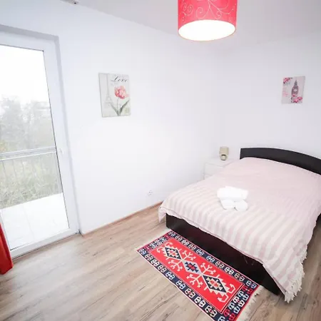 Appartement Comfort Hub Near Recovery Clinic *