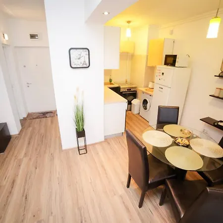 Comfort Hub Near Recovery Clinic 아파트 *